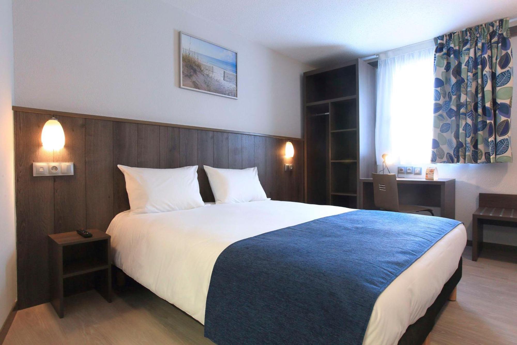 Brit Hotel Кале Екстериор снимка